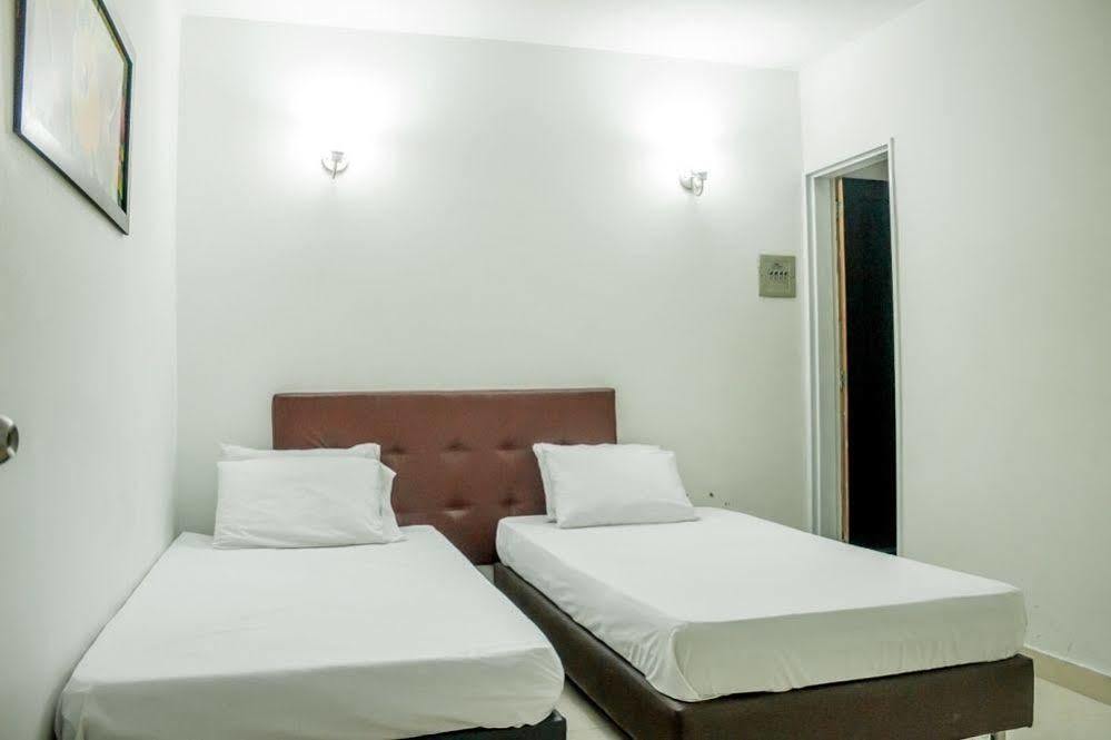 Bulerias Hotel Меделин Екстериор снимка