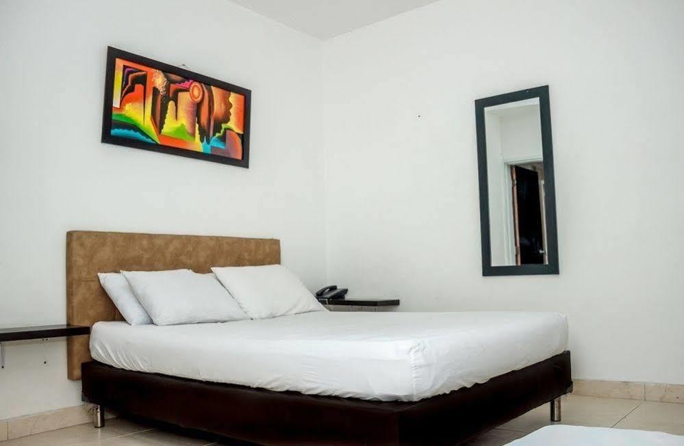 Bulerias Hotel Меделин Екстериор снимка