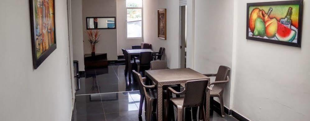 Bulerias Hotel Меделин Екстериор снимка